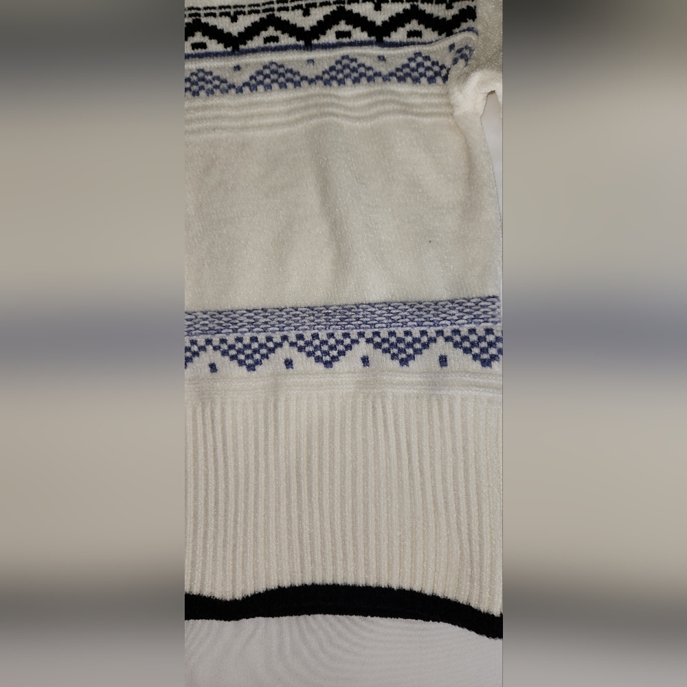 Christian Siriano White & Blue Turtleneck Sweater - Picture 5 of 11
